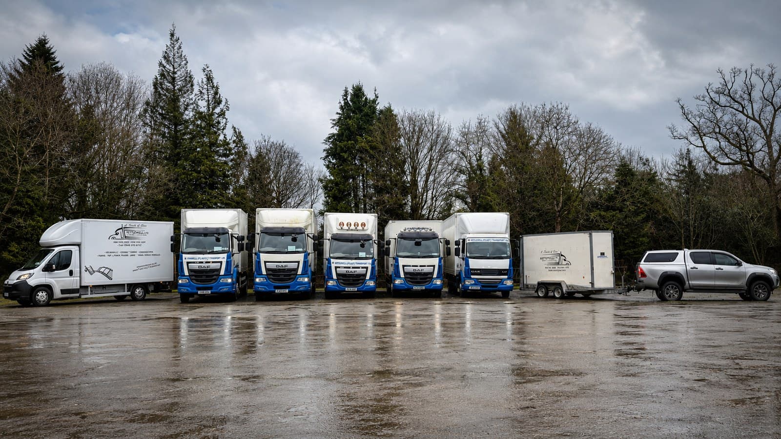 The Esteeville fleet with the twin-axle box trailer and the 4x4 pickup